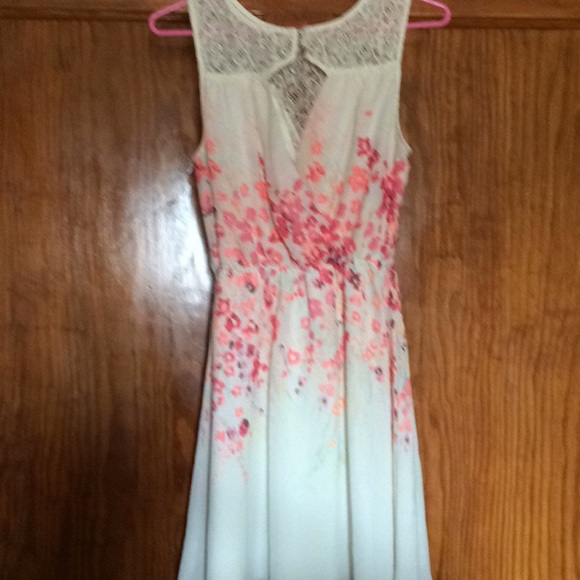 Dress - Picture 2 of 3